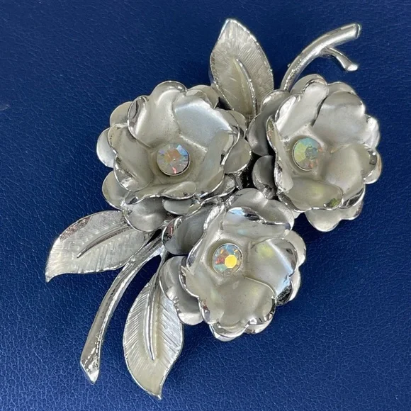 CORO pin VINTAGE floral BROOCH silver + rhinestone FEMININE stylish TIMELESS - Picture 3 of 13